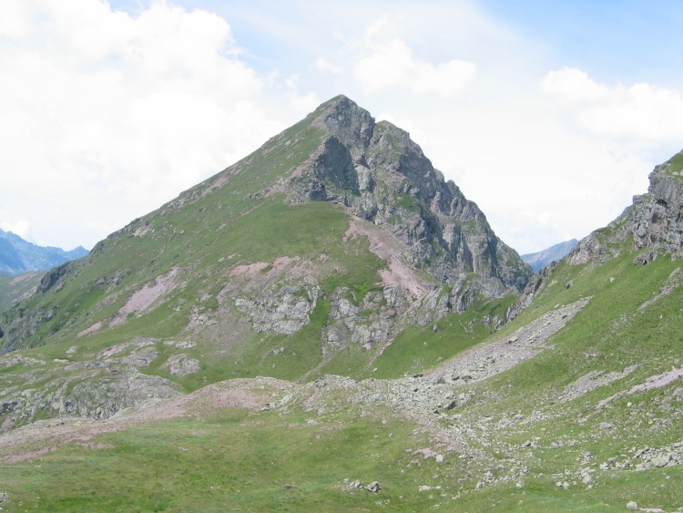 Il Monte Ziolera visto dalla conca interna.
